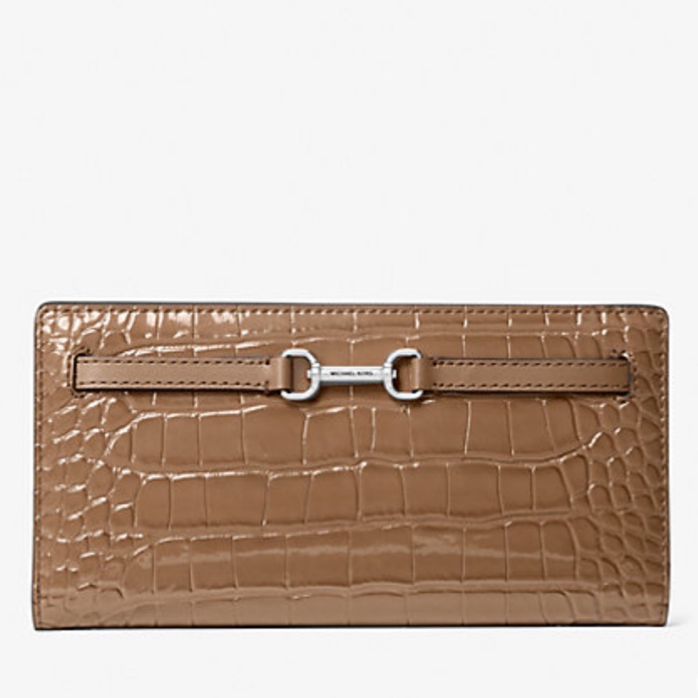 MICHAEL KORS Carson Large Snap Patent Crocodile Embossed Bifold Wallet
Driftwood